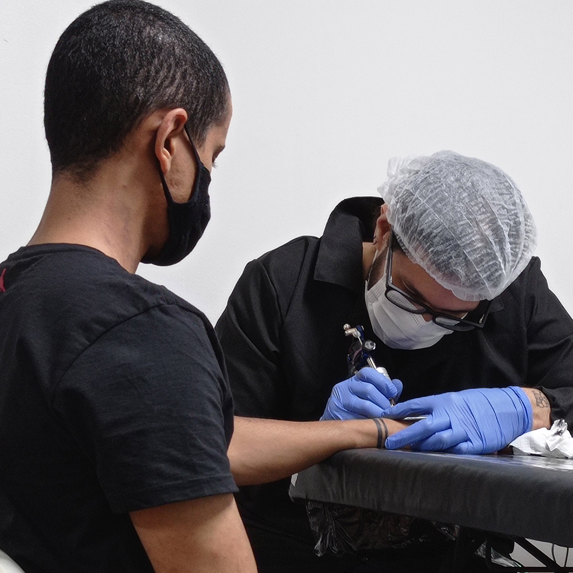 Dor na tatuagem, como evitar - Magrão Ink Tattoo - estúdio em Jundiaí, image size:1944x1944